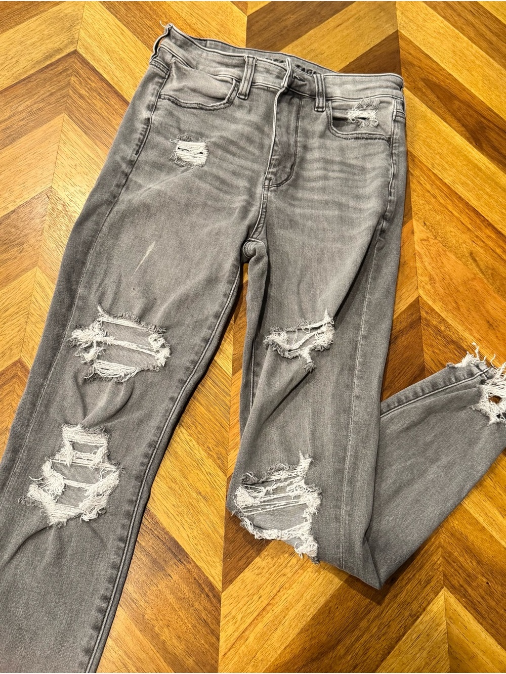 American Eagle Outfitters Gray Ripped Skinny Jeans